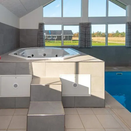 30 Person In N Rre Nebel Holiday home *
